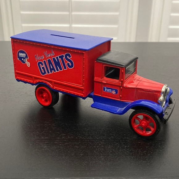 Vintage 1993 NY Giants NFL Team Metal Coin Bank - Picture 1 of 10